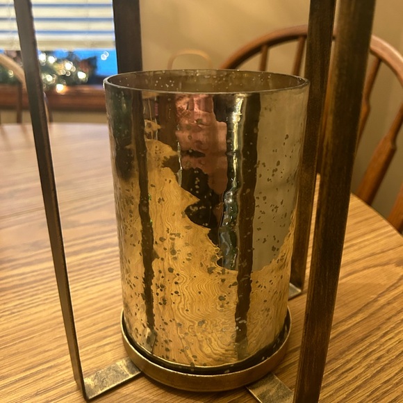 Christmas gift candle holder - present - rubbed gold - glass & metal - Picture 3 of 11